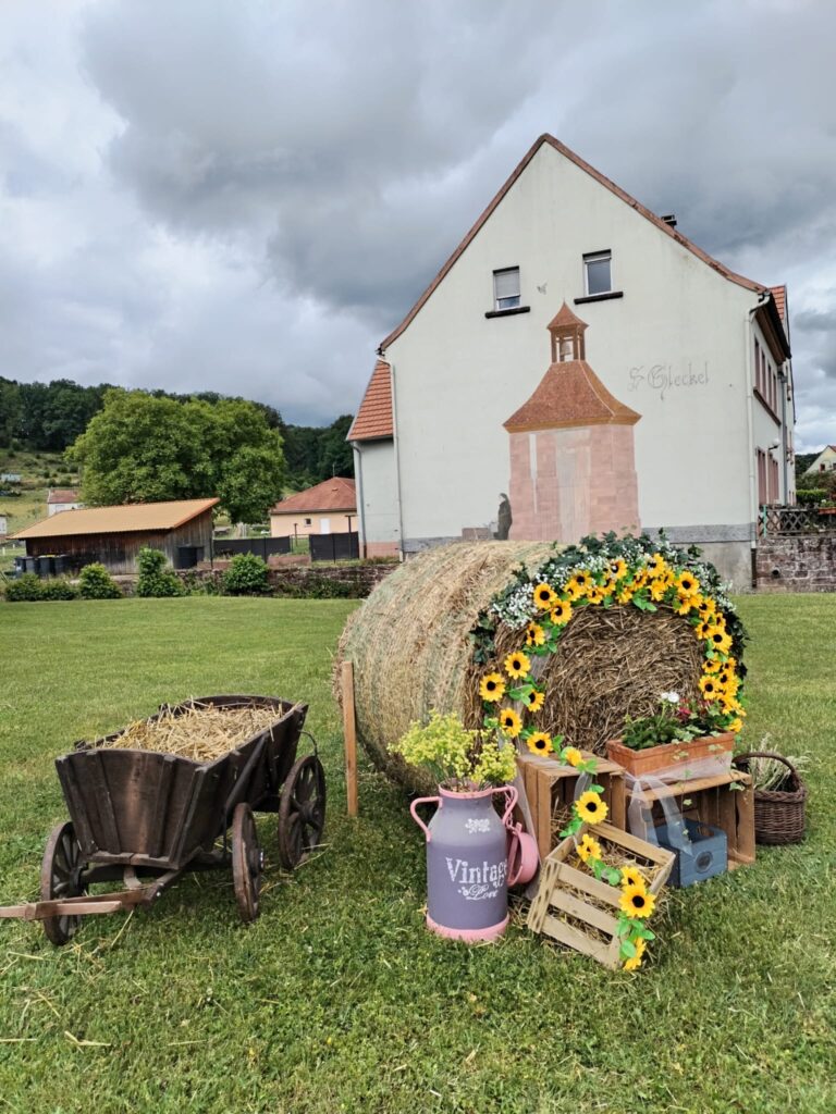 L’été s’installe dans le village 🌼